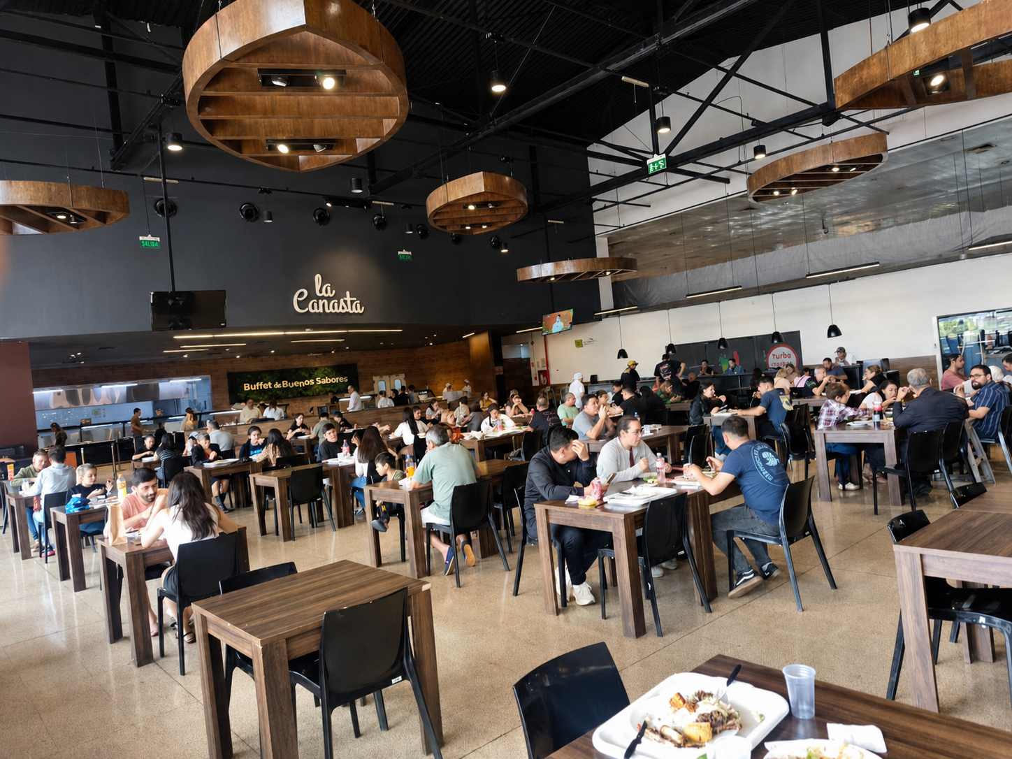 Espacio gastronómico La Canasta en Encarnación